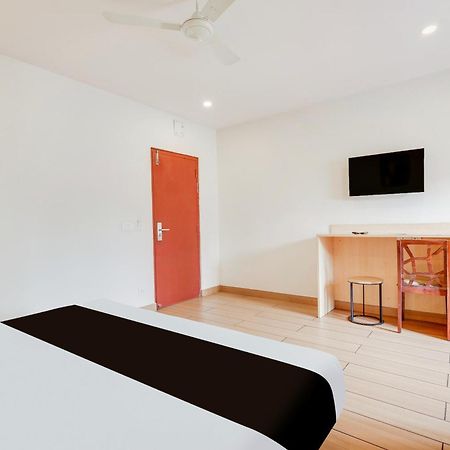 Super Townhouse Visakhapatnam Hotel ภายนอก รูปภาพ
