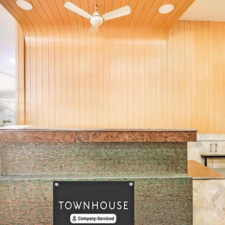 Super Townhouse Visakhapatnam Hotel ภายนอก รูปภาพ