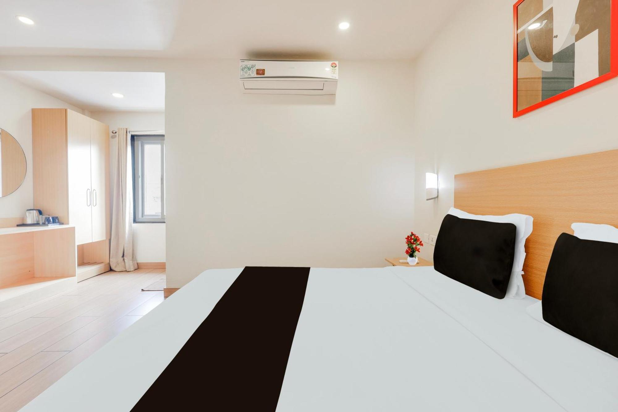 Super Townhouse Visakhapatnam Hotel ภายนอก รูปภาพ