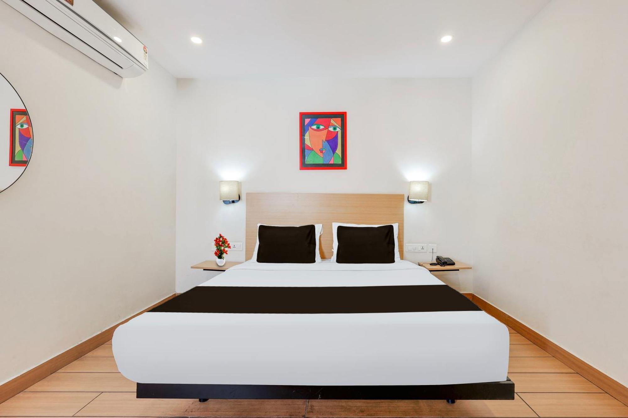 Super Townhouse Visakhapatnam Hotel ภายนอก รูปภาพ