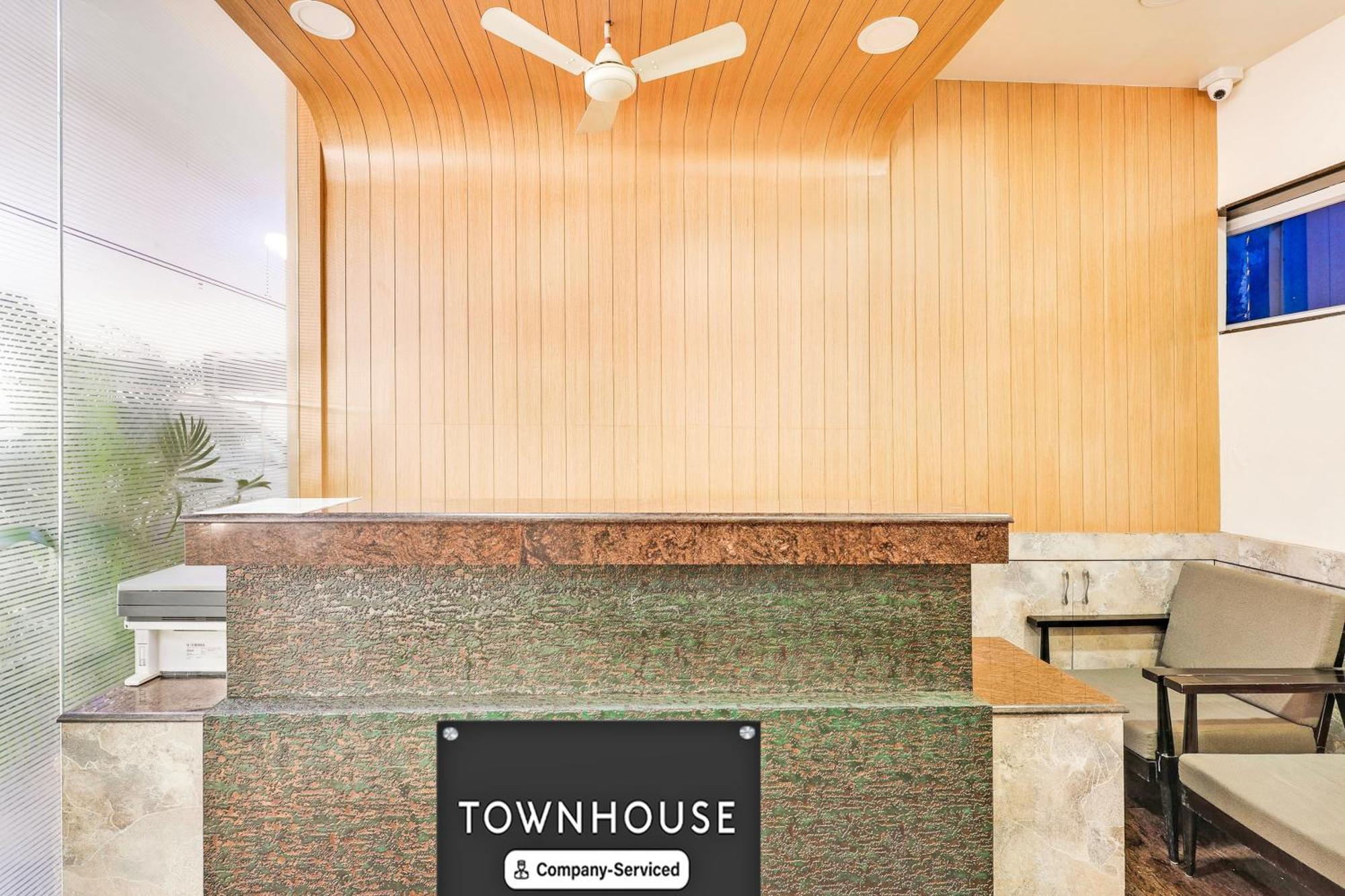 Super Townhouse Visakhapatnam Hotel ภายนอก รูปภาพ